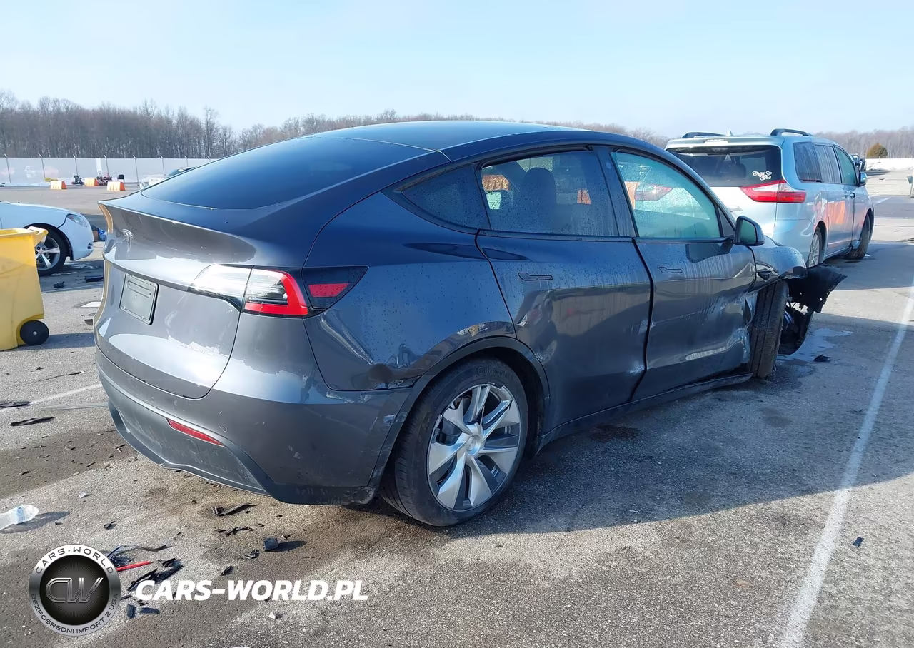 2021 Tesla Model Y Long Range Dual Motor All-Wheel Drive VIN:5YJYGDEE2MF253385 - 4