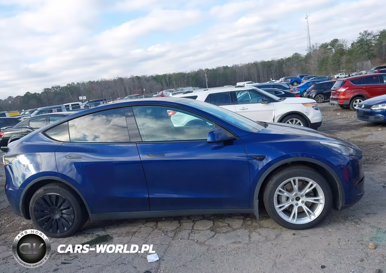 2021 Tesla Model Y Long Range Dual Motor All-Wheel Drive VIN:5YJYGDEE7MF305139 - 13