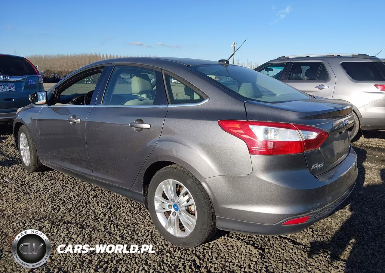2012 Ford Focus Sel VIN:1FAHP3H24CL135190 - 3