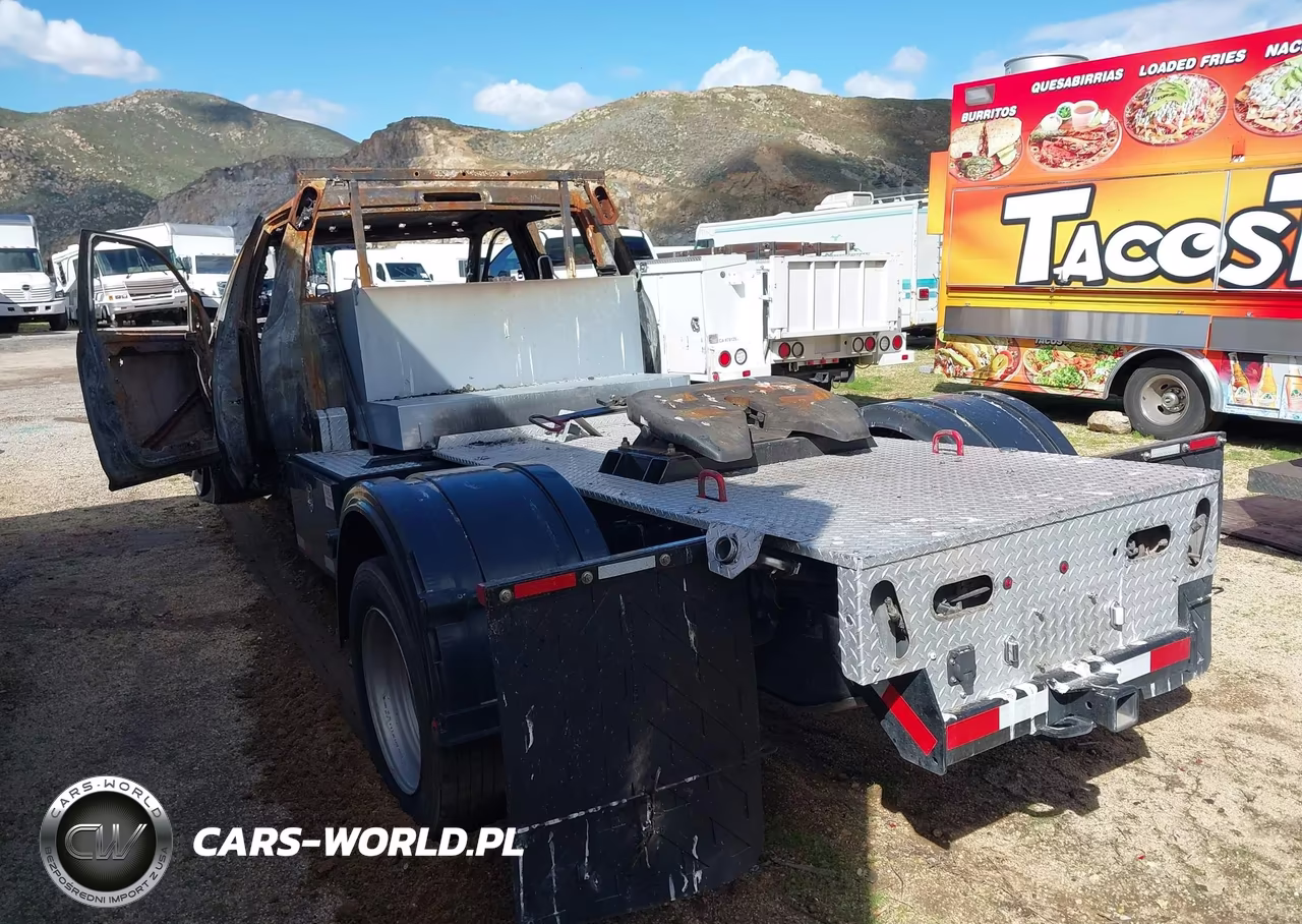 2023 Ram 4500 Chassis Tradesman-Slt-Laramie-Limited VIN:3C7WRLFL5PG601285 - 3