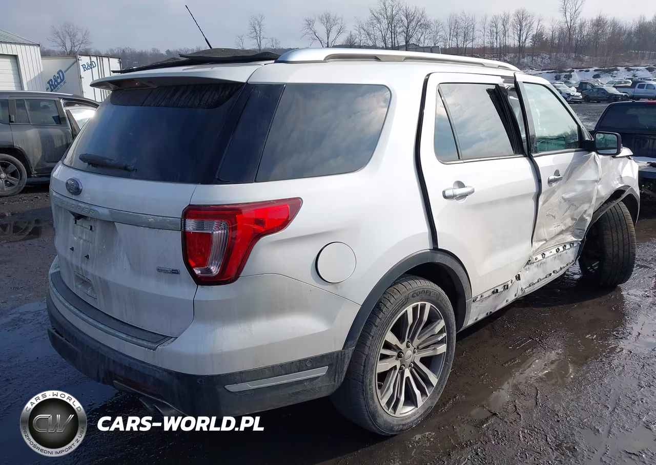 2018 Ford Explorer Platinum VIN:1FM5K8HTXJGC38794 - 4