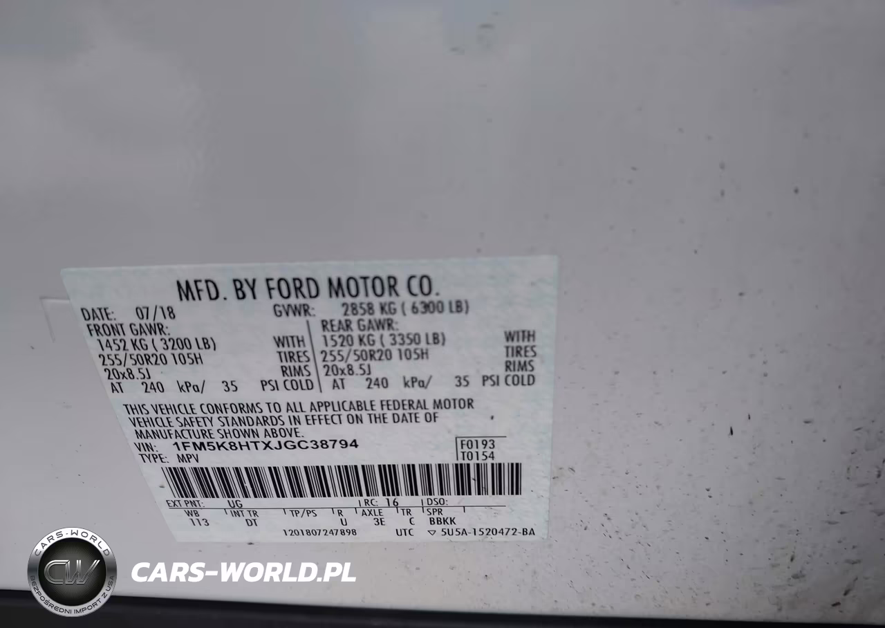 2018 Ford Explorer Platinum VIN:1FM5K8HTXJGC38794 - 9