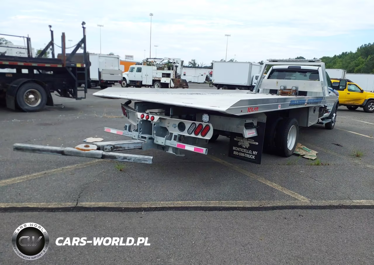 2024 Ram 5500 Chassis Tradesman-Slt VIN:3C7WRNDJ6RG398987 - 4