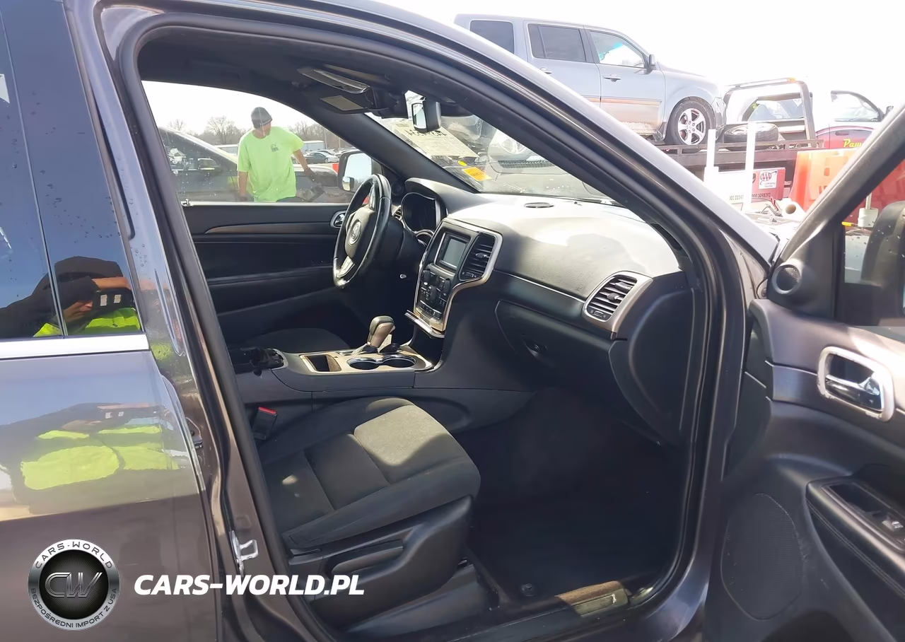 2016 Jeep Grand Cherokee Laredo VIN:1C4RJFAG5GC339347 - 5