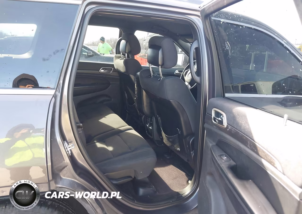 2016 Jeep Grand Cherokee Laredo VIN:1C4RJFAG5GC339347 - 8