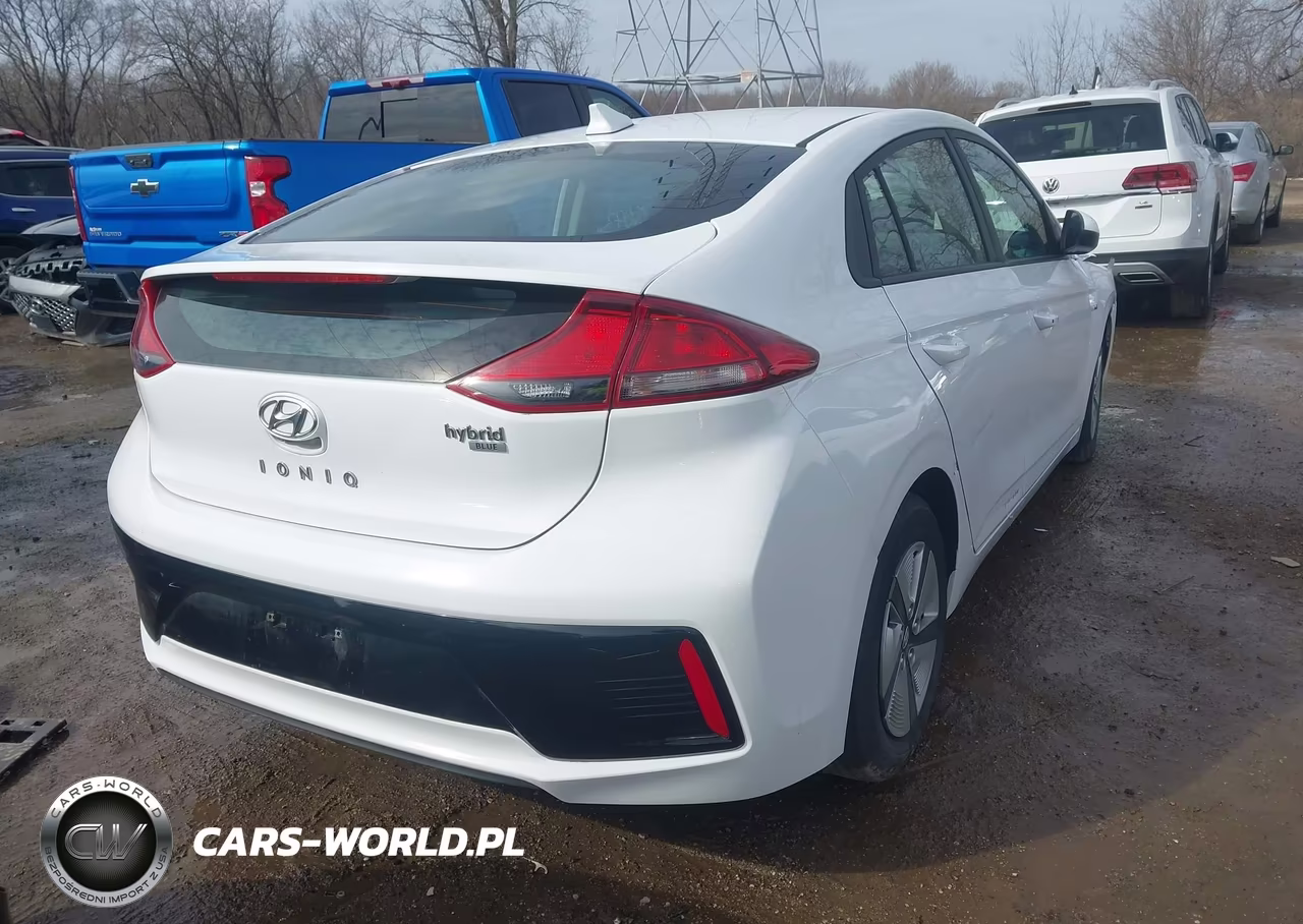 2018 Hyundai Ioniq Hybrid Blue VIN:KMHC65LC8JU076229 - 4