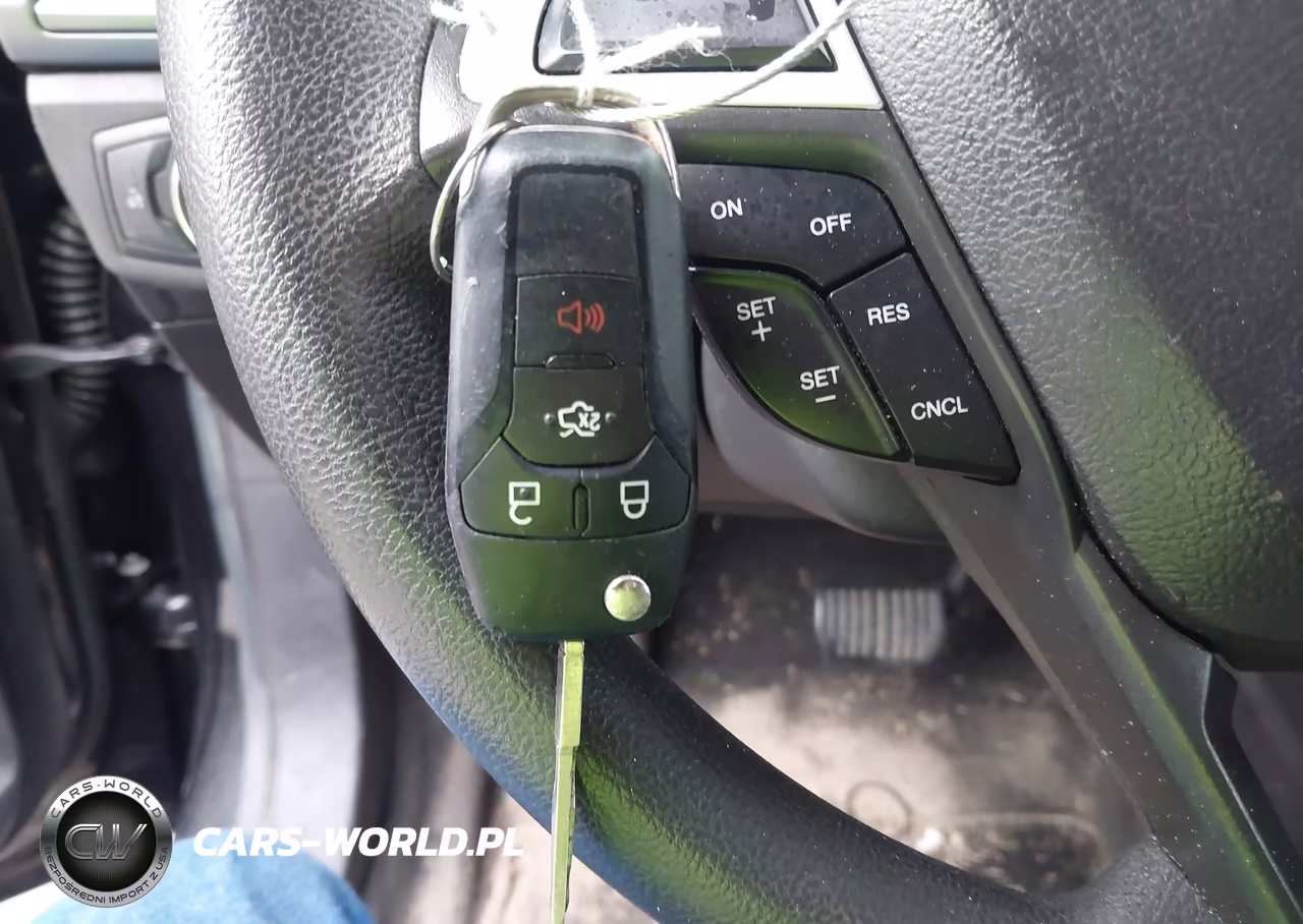 2015 Ford Fusion S VIN:3FA6P0G70FR278730 - 11