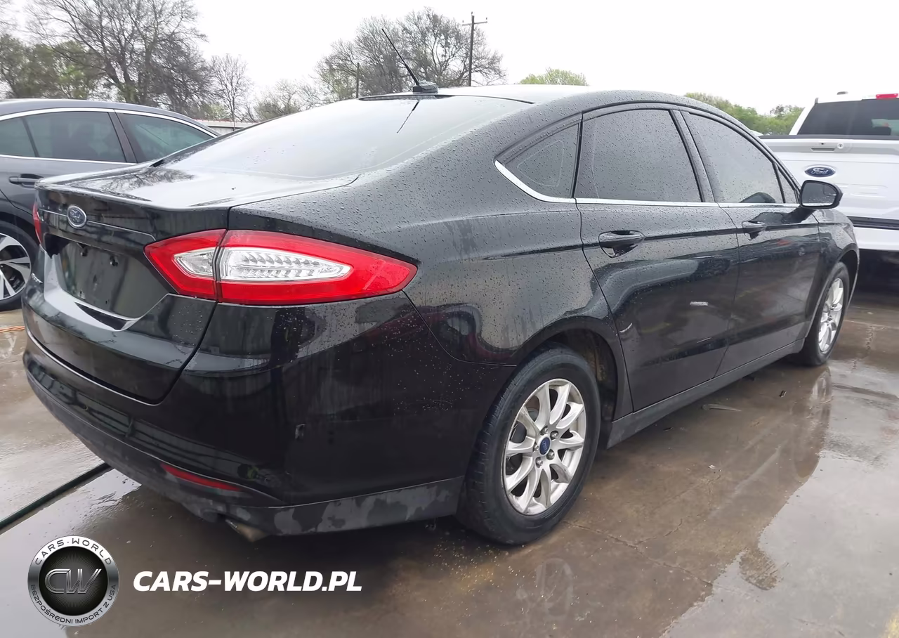 2015 Ford Fusion S VIN:3FA6P0G70FR278730 - 4