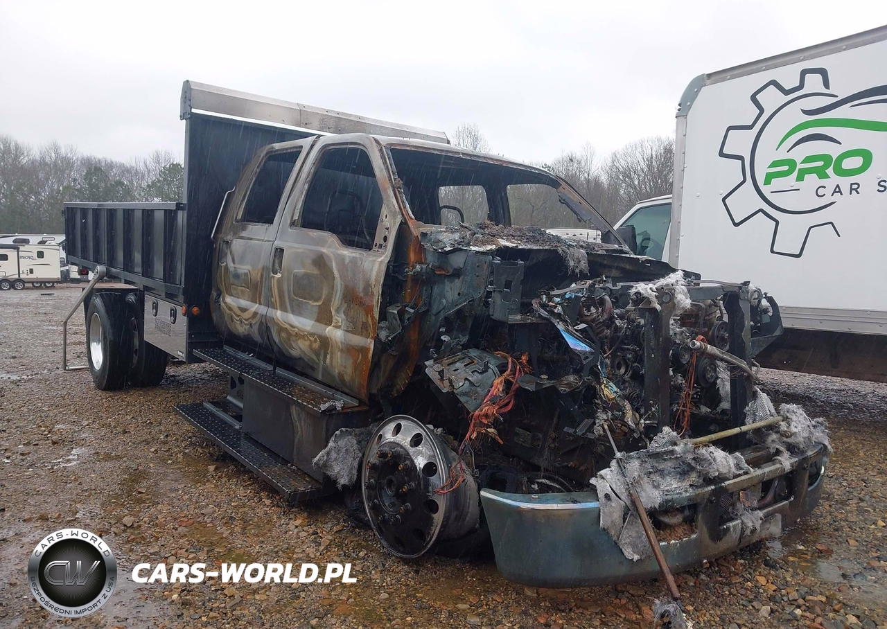 2021 Ford F-750 Diesel