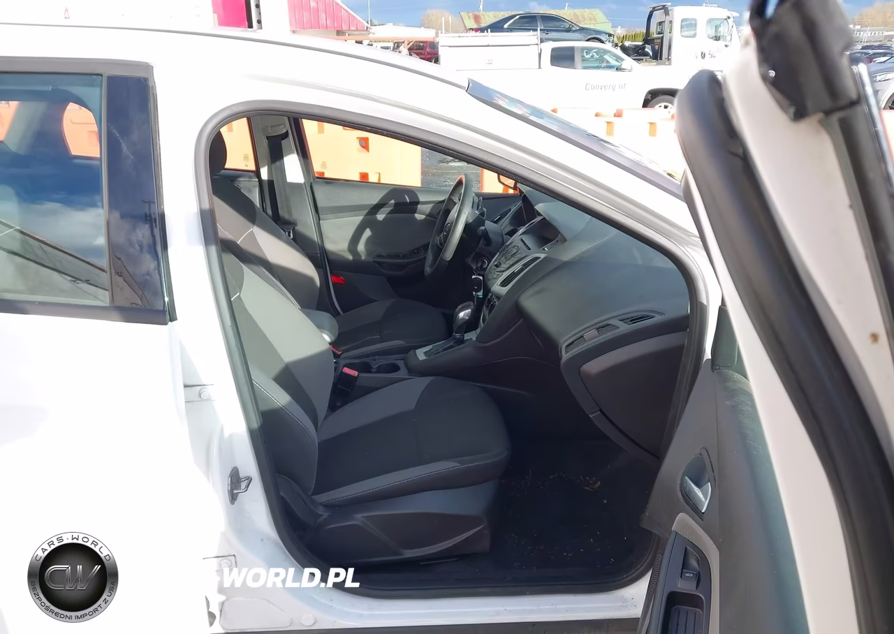 2013 Ford Focus Se VIN:1FADP3F24DL190676 - 5