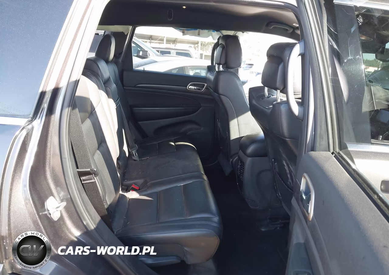 2017 Jeep Grand Cherokee Laredo 4X2 VIN:1C4RJEAG3HC678779 - 8