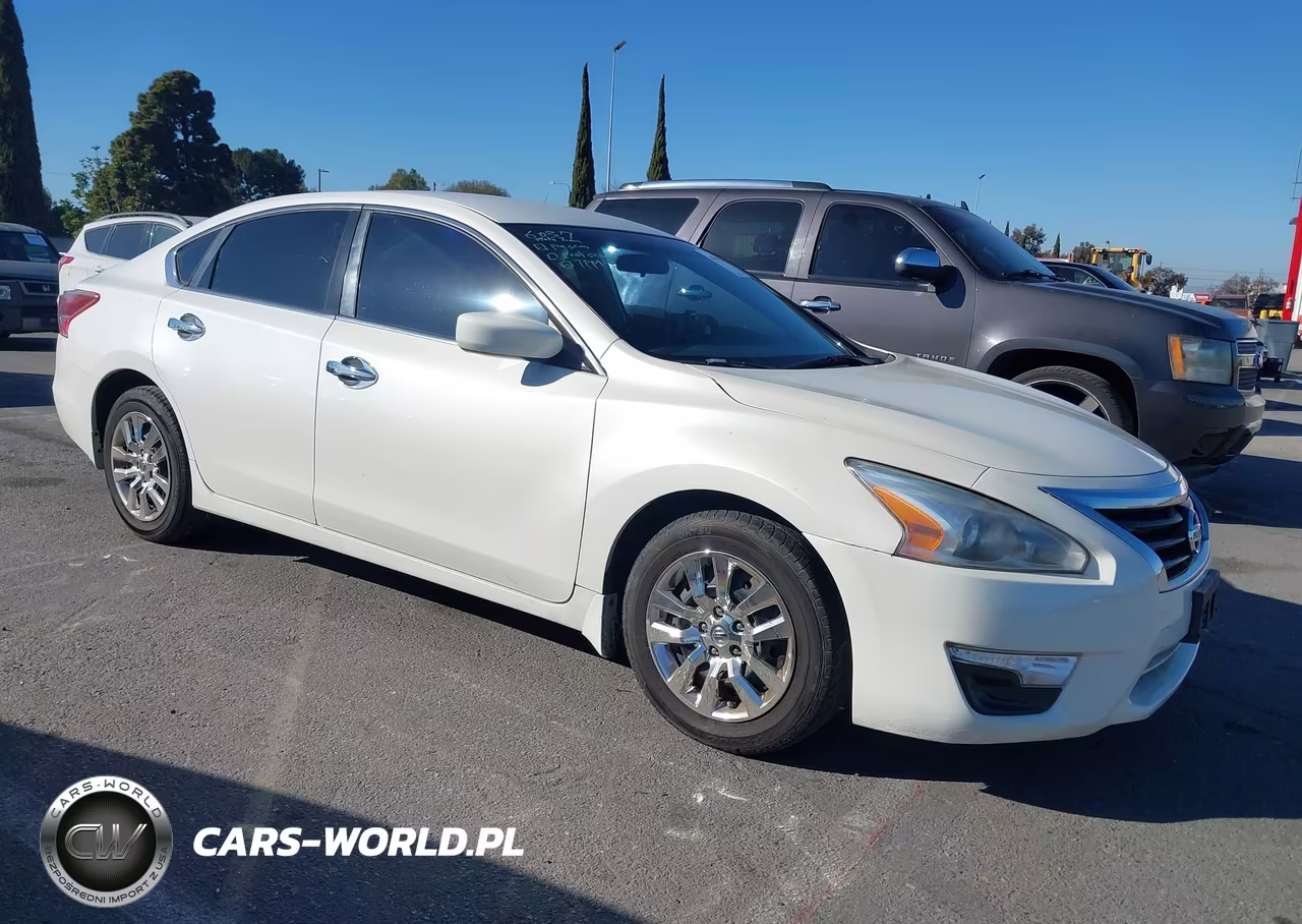 2013 Nissan Altima 2.5 S – zdjęcie 1 z 17