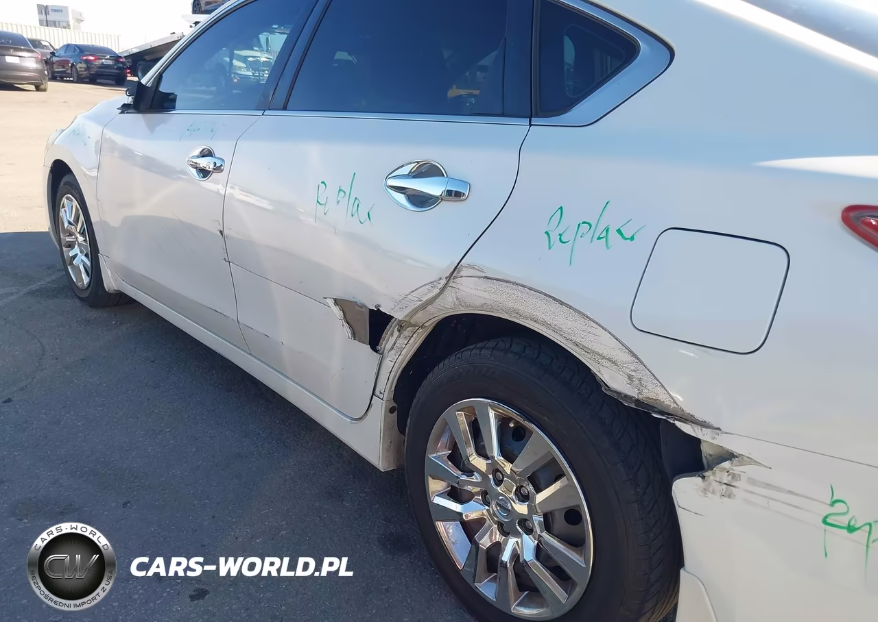 2013 Nissan Altima 2.5 S VIN:1N4AL3AP1DN550928 - 17