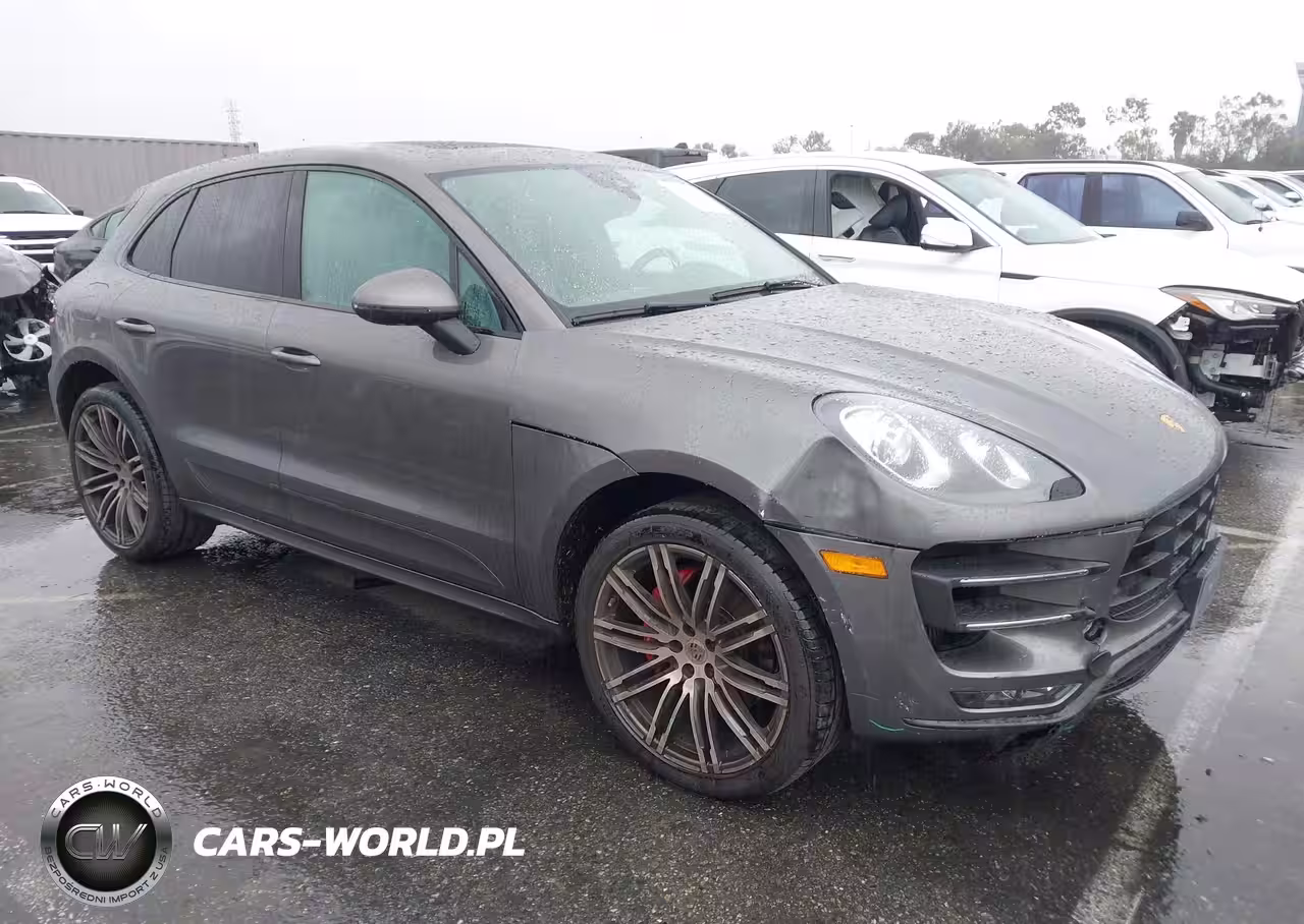 2015 Porsche Macan Turbo