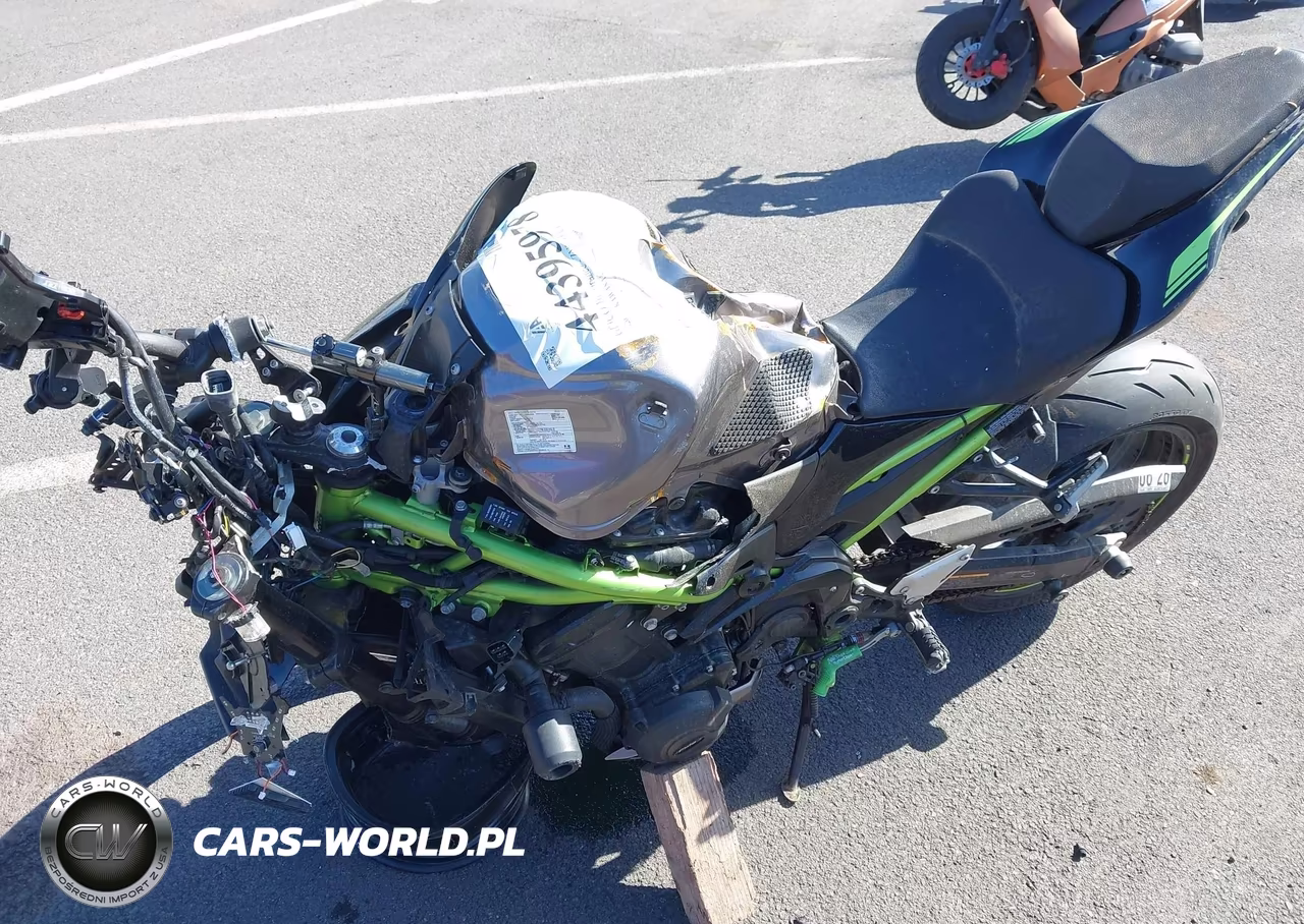 2020 Kawasaki Zr900 F VIN:ML5ZRDF18LDA40177 - 2