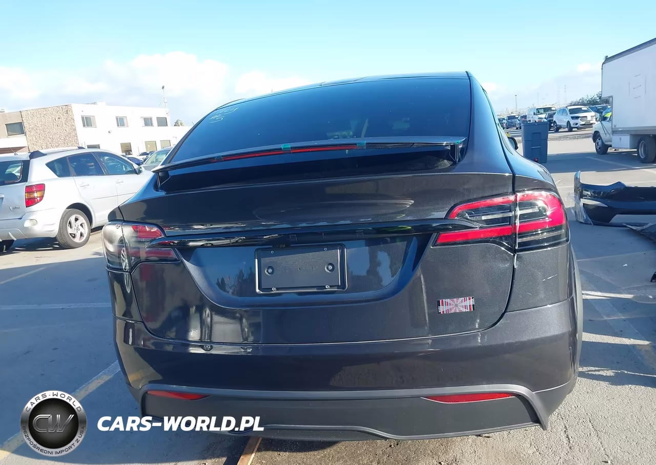 2026 Tesla Model X Plaid VIN:7SAXCBE63TF477867 - 16
