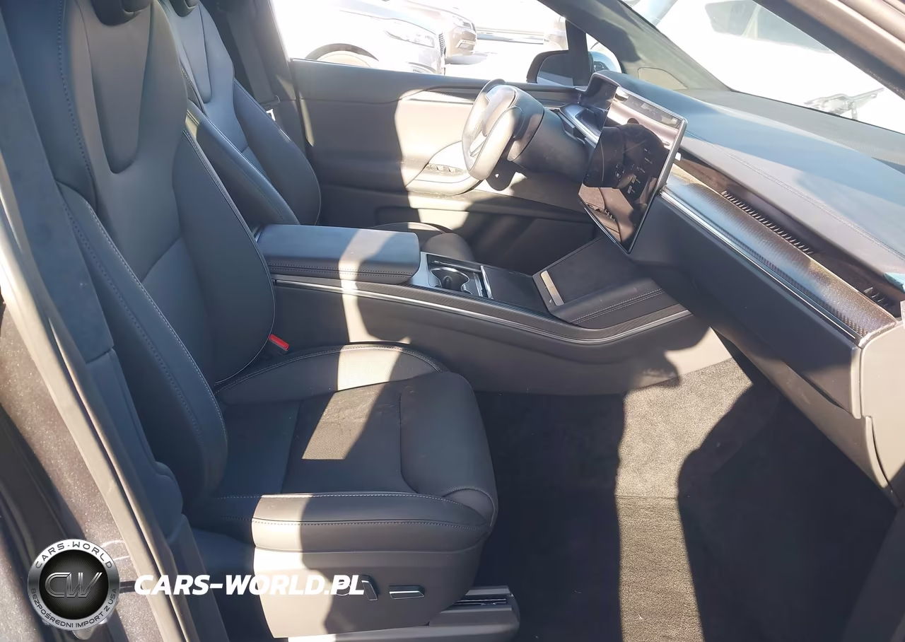 2026 Tesla Model X Plaid VIN:7SAXCBE63TF477867 - 5