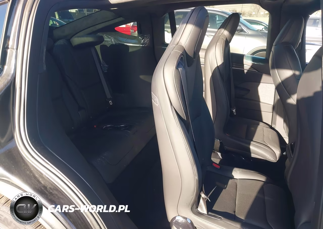 2026 Tesla Model X Plaid VIN:7SAXCBE63TF477867 - 8