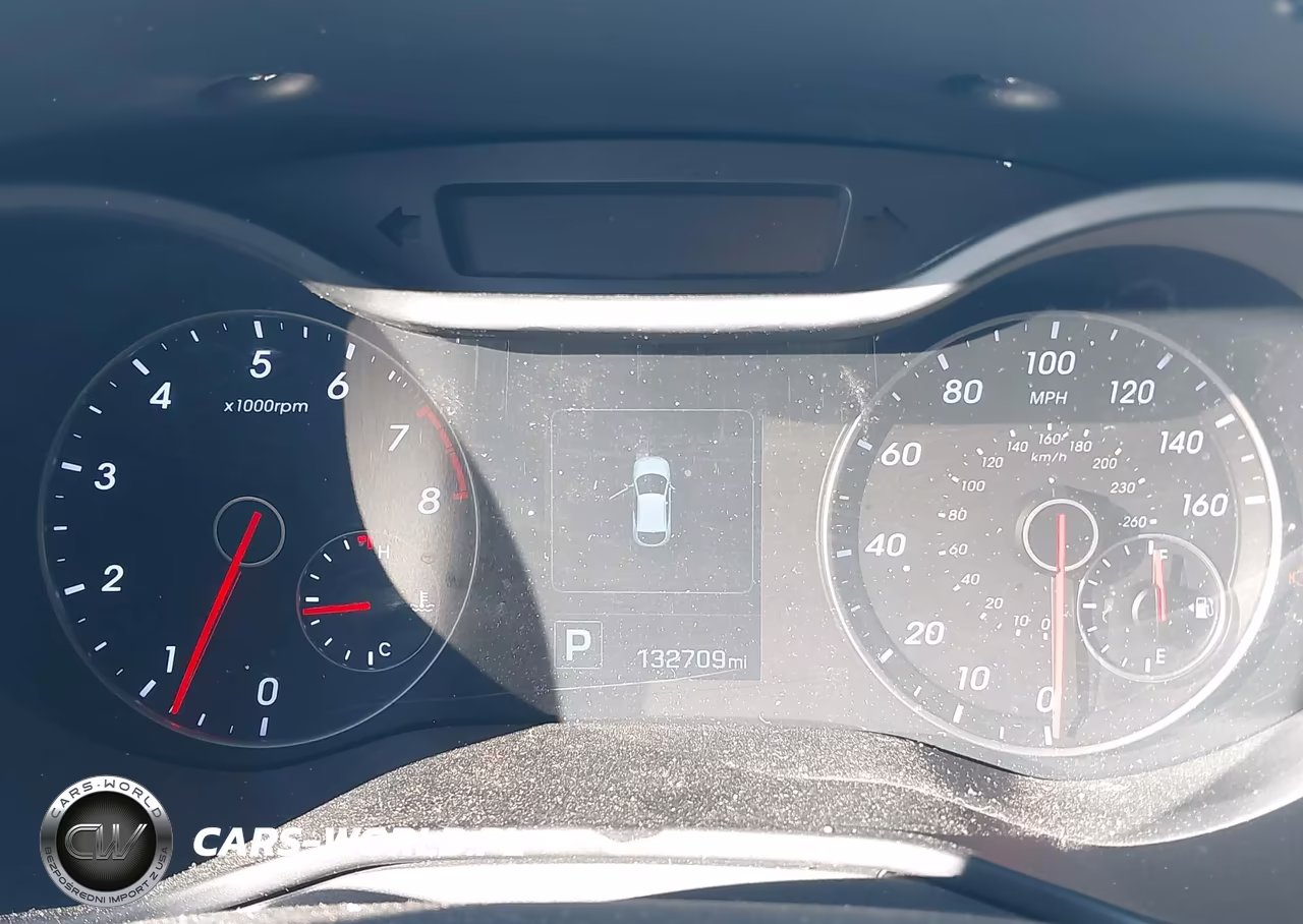 2016 Hyundai Veloster Turbo VIN:KMHTC6AE5GU264802 - 7