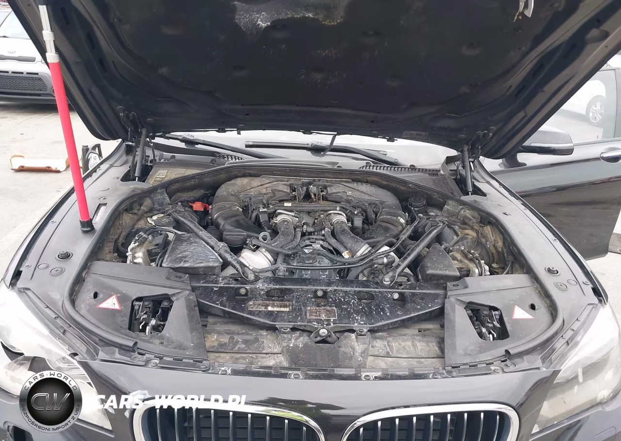 2013 BMW 750Li VIN:WBAYE8C52DD131825 - 10