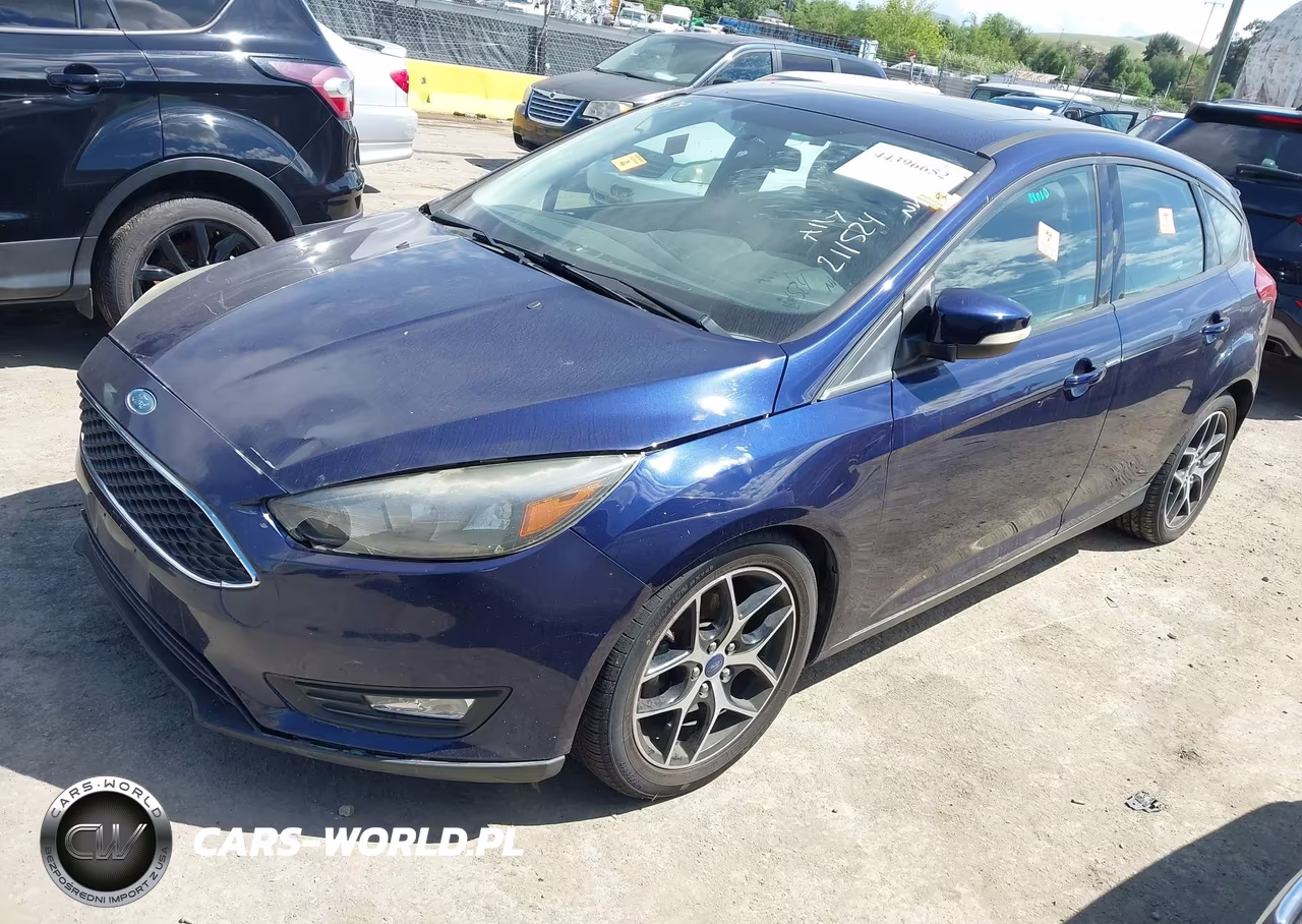 2017 Ford Focus Sel VIN:1FADP3M2XHL211524 - 2