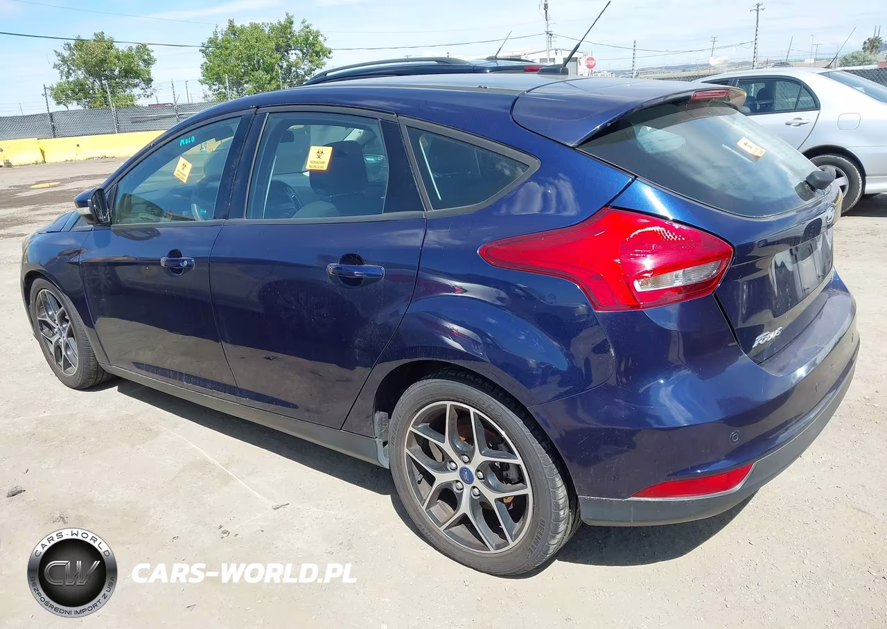 2017 Ford Focus Sel VIN:1FADP3M2XHL211524 - 3