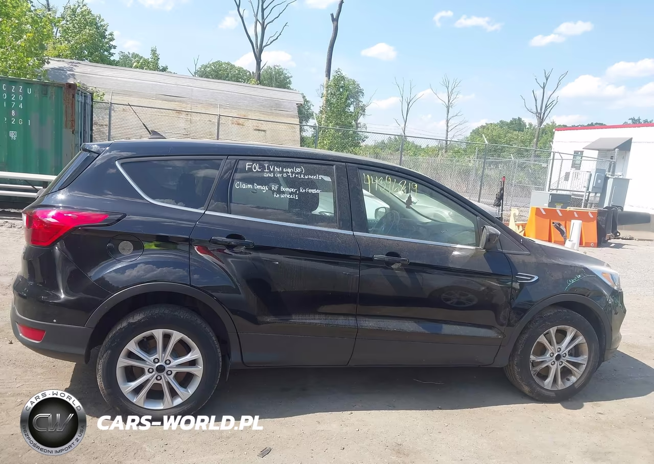 2019 Ford Escape Se VIN:1FMCU9GD2KUA37556 - 13