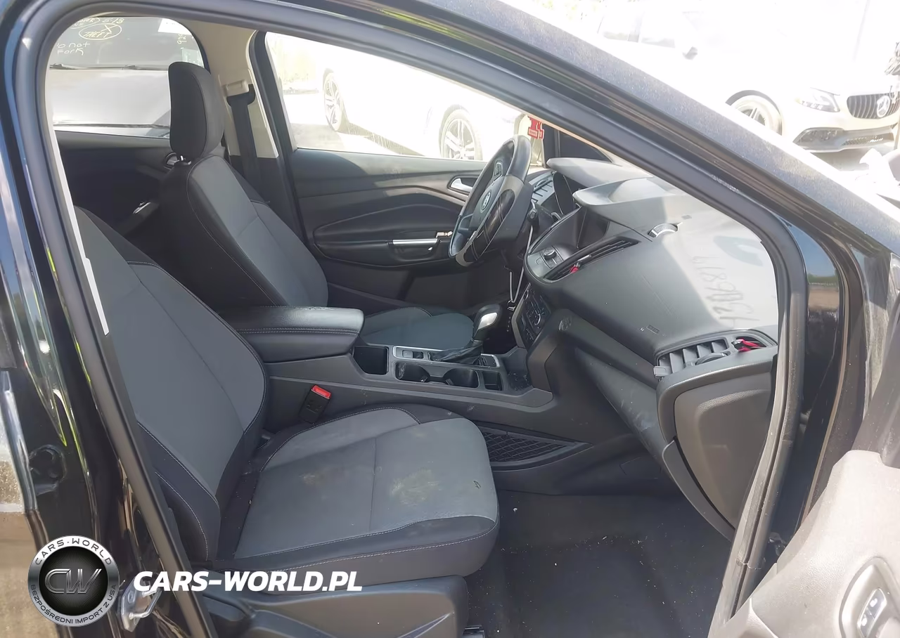 2019 Ford Escape Se VIN:1FMCU9GD2KUA37556 - 5