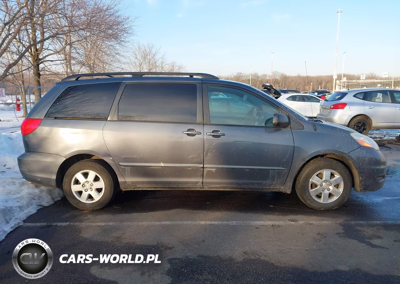 2010 Toyota Sienna Le VIN:5TDKK4CC3AS313235 - 13