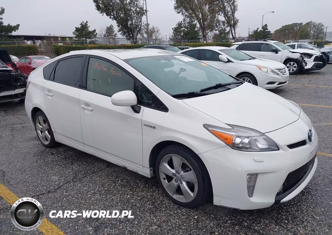 2013 Toyota Prius Five – zdjęcie 1 z 17