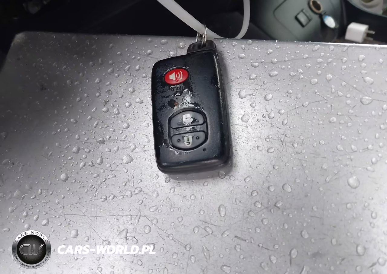 2013 Toyota Prius Five VIN:JTDKN3DU8D1696700 - 11