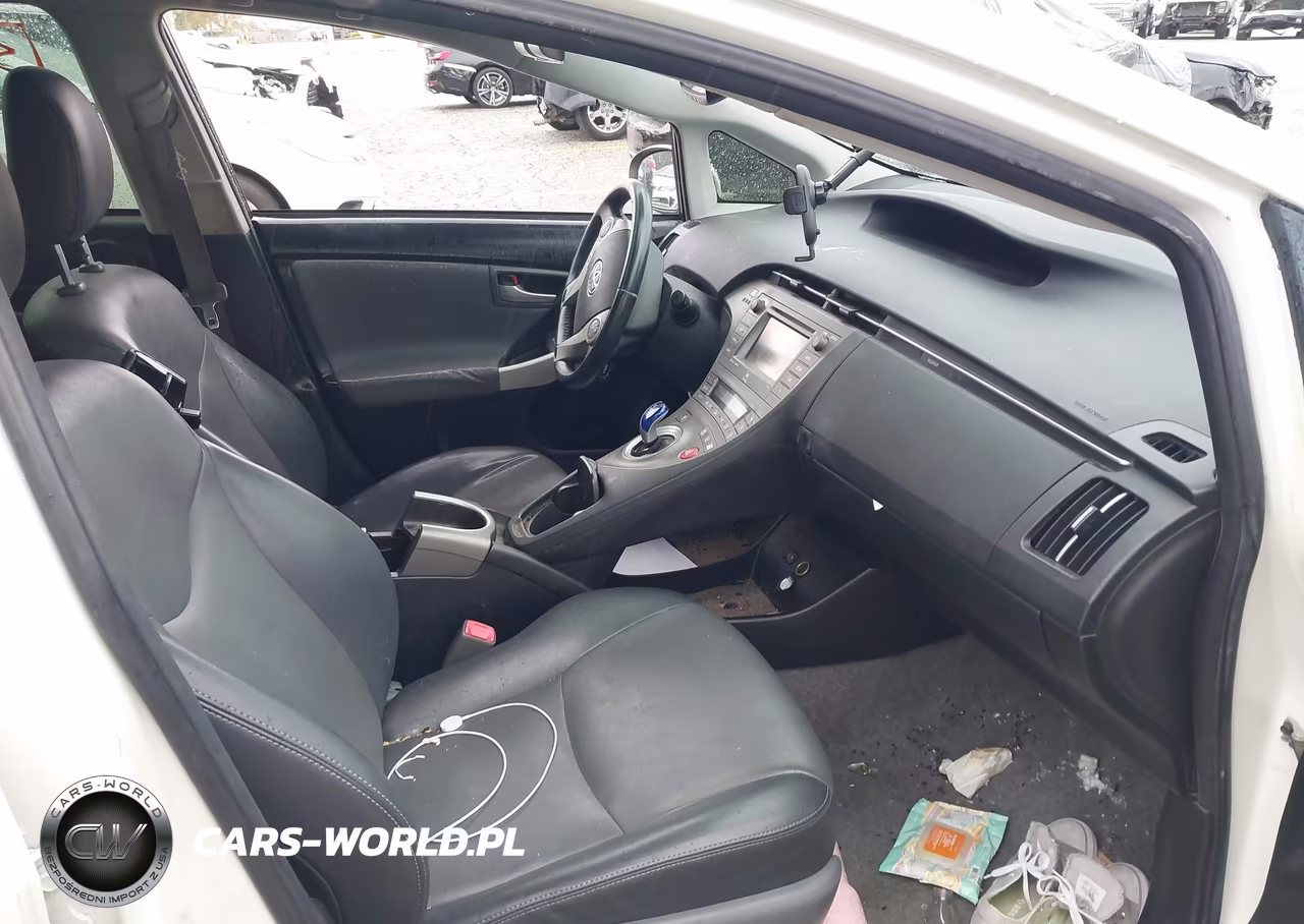 2013 Toyota Prius Five VIN:JTDKN3DU8D1696700 - 5
