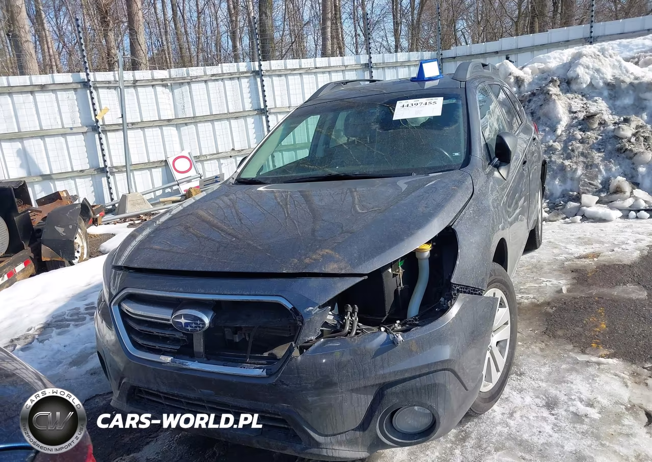 2018 Subaru Outback 2.5I Premium VIN:4S4BSACC3J3348580 - 13