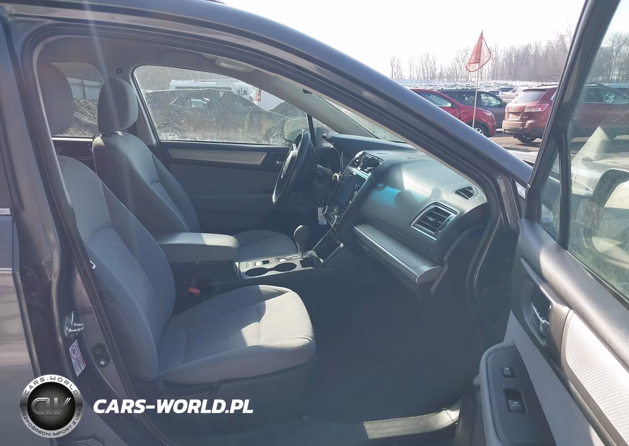 2018 Subaru Outback 2.5I Premium VIN:4S4BSACC3J3348580 - 5