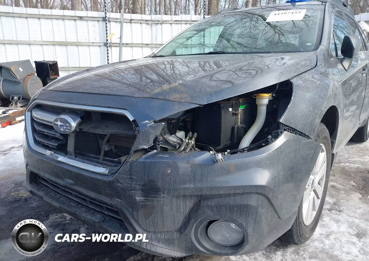 2018 Subaru Outback 2.5I Premium VIN:4S4BSACC3J3348580 - 6