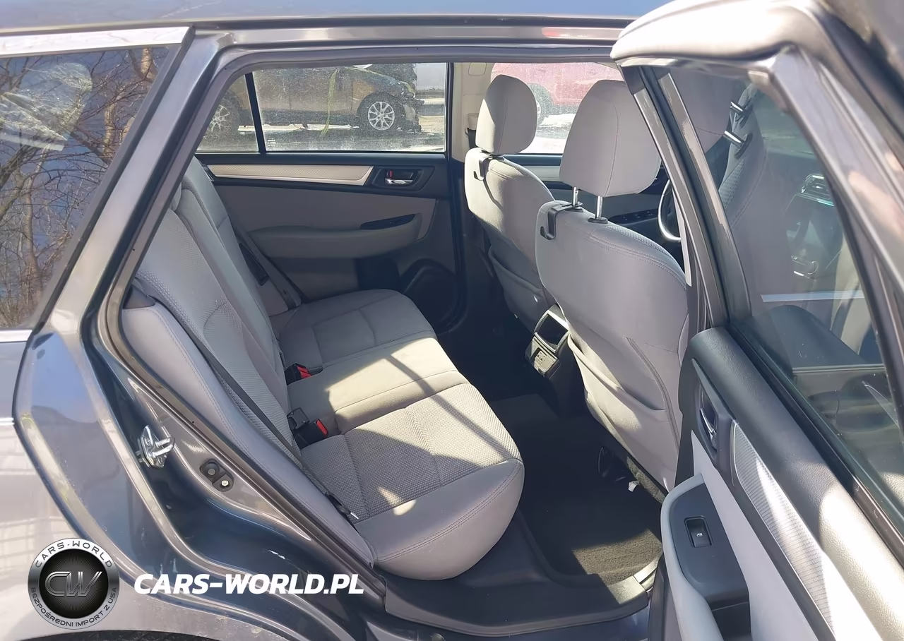 2018 Subaru Outback 2.5I Premium VIN:4S4BSACC3J3348580 - 8