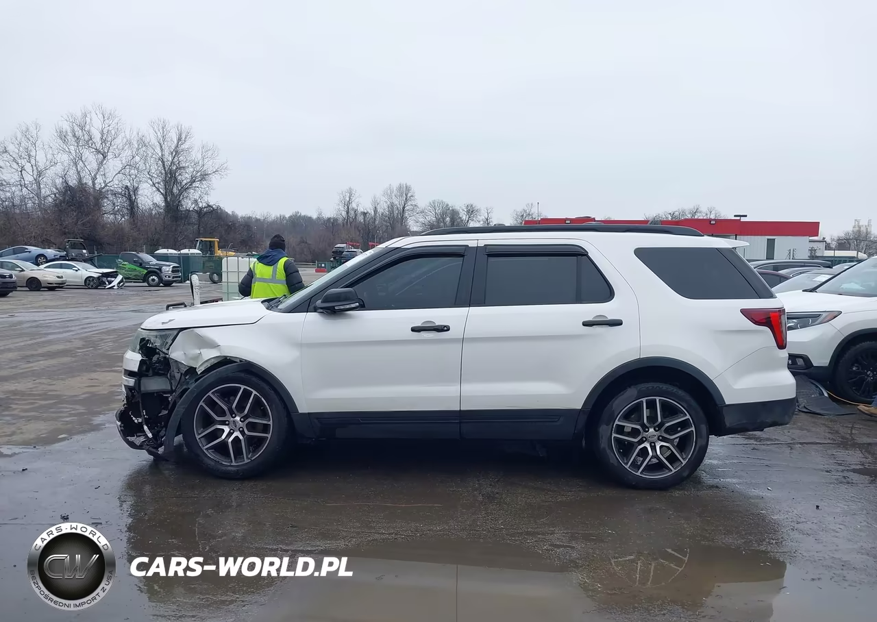 2016 Ford Explorer Sport VIN:1FM5K8GT7GGC28525 - 14