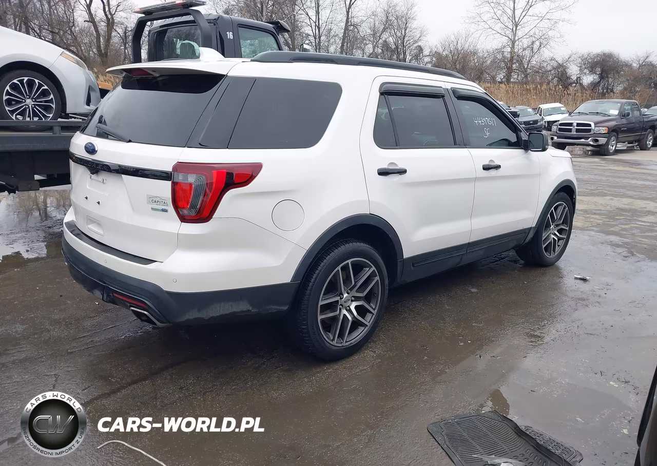 2016 Ford Explorer Sport VIN:1FM5K8GT7GGC28525 - 4