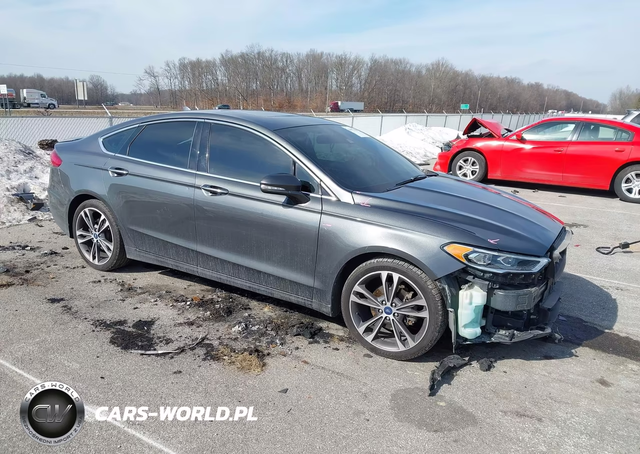 2020 Ford Fusion Titanium – zdjęcie 1 z 17