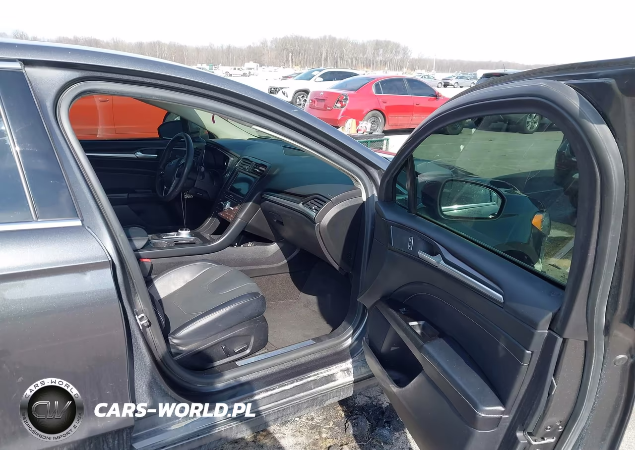 2020 Ford Fusion Titanium VIN:3FA6P0D90LR118316 - 5
