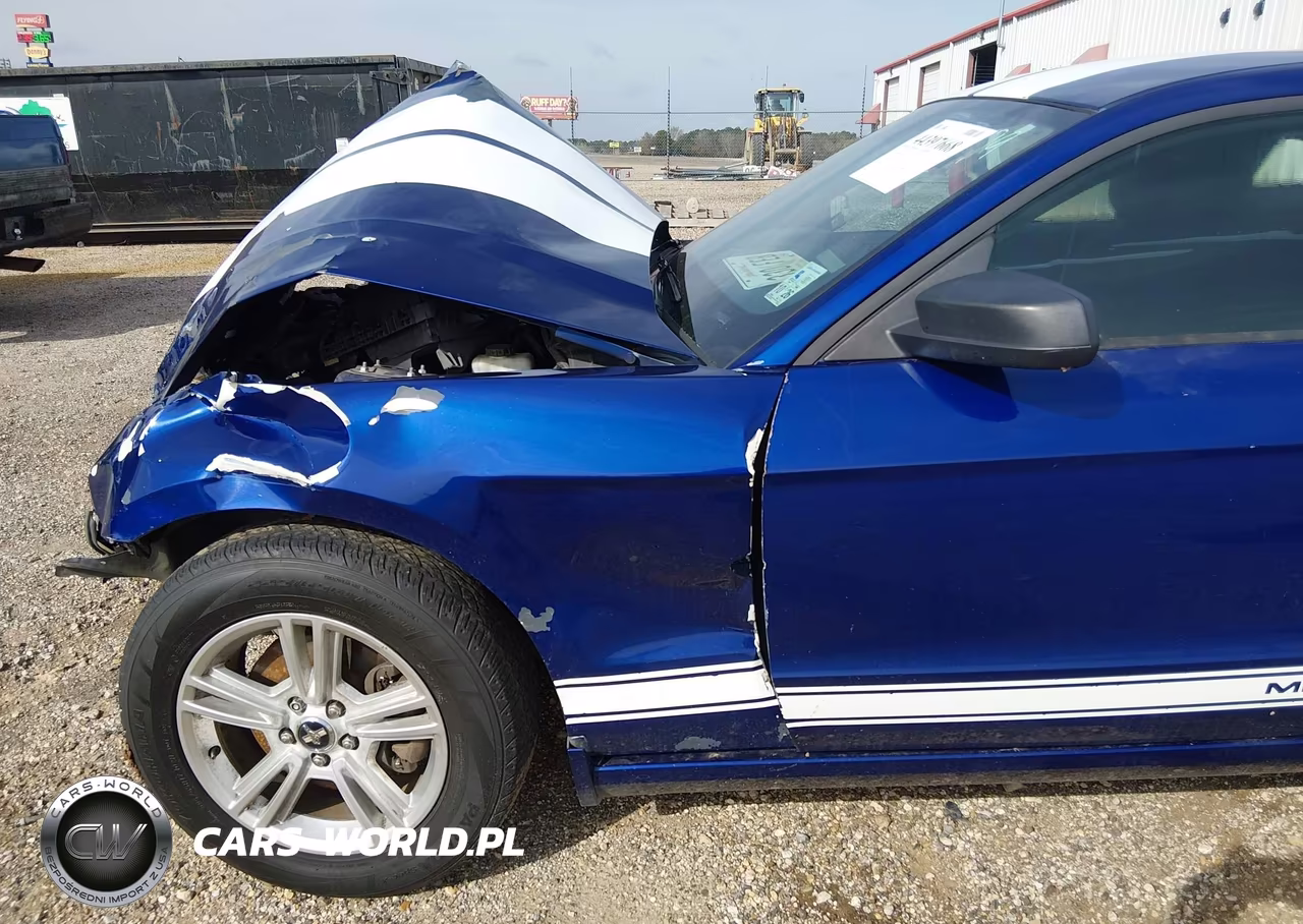 2013 Ford Mustang V6 VIN:1ZVBP8AM4D5235883 - 18