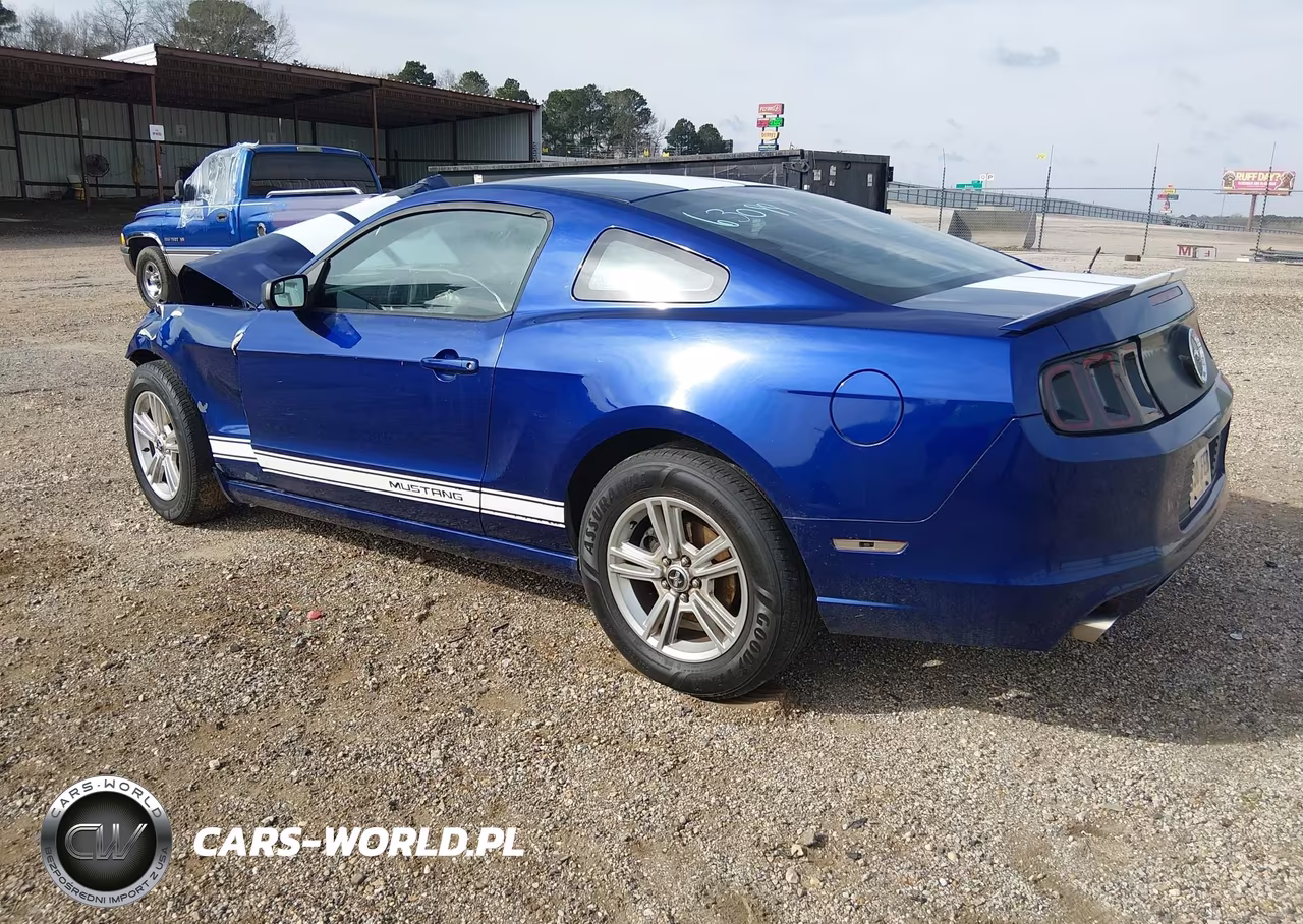 2013 Ford Mustang V6 VIN:1ZVBP8AM4D5235883 - 3