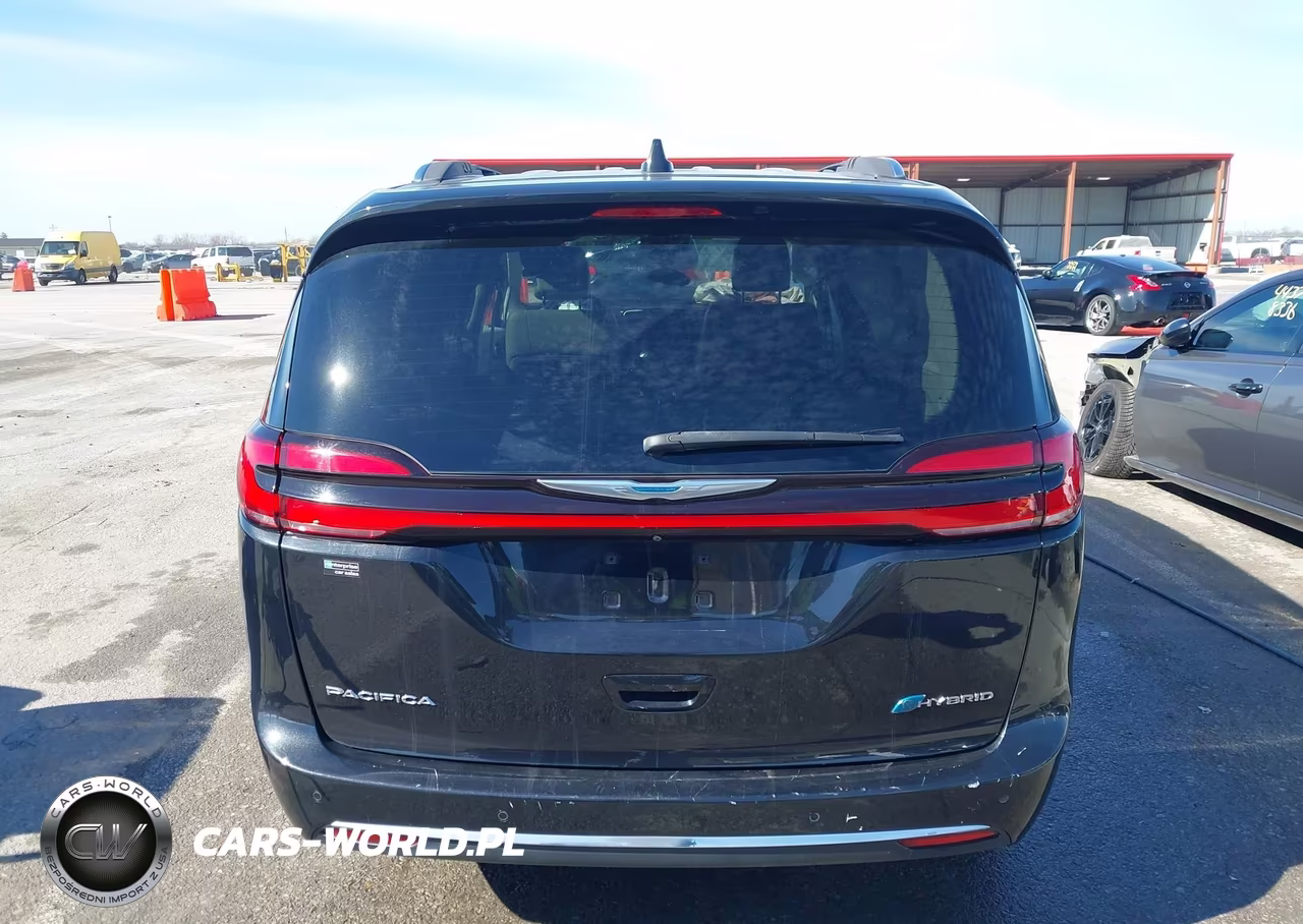 2021 Chrysler Pacifica Hybrid Touring L VIN:2C4RC1L71MR599242 - 16
