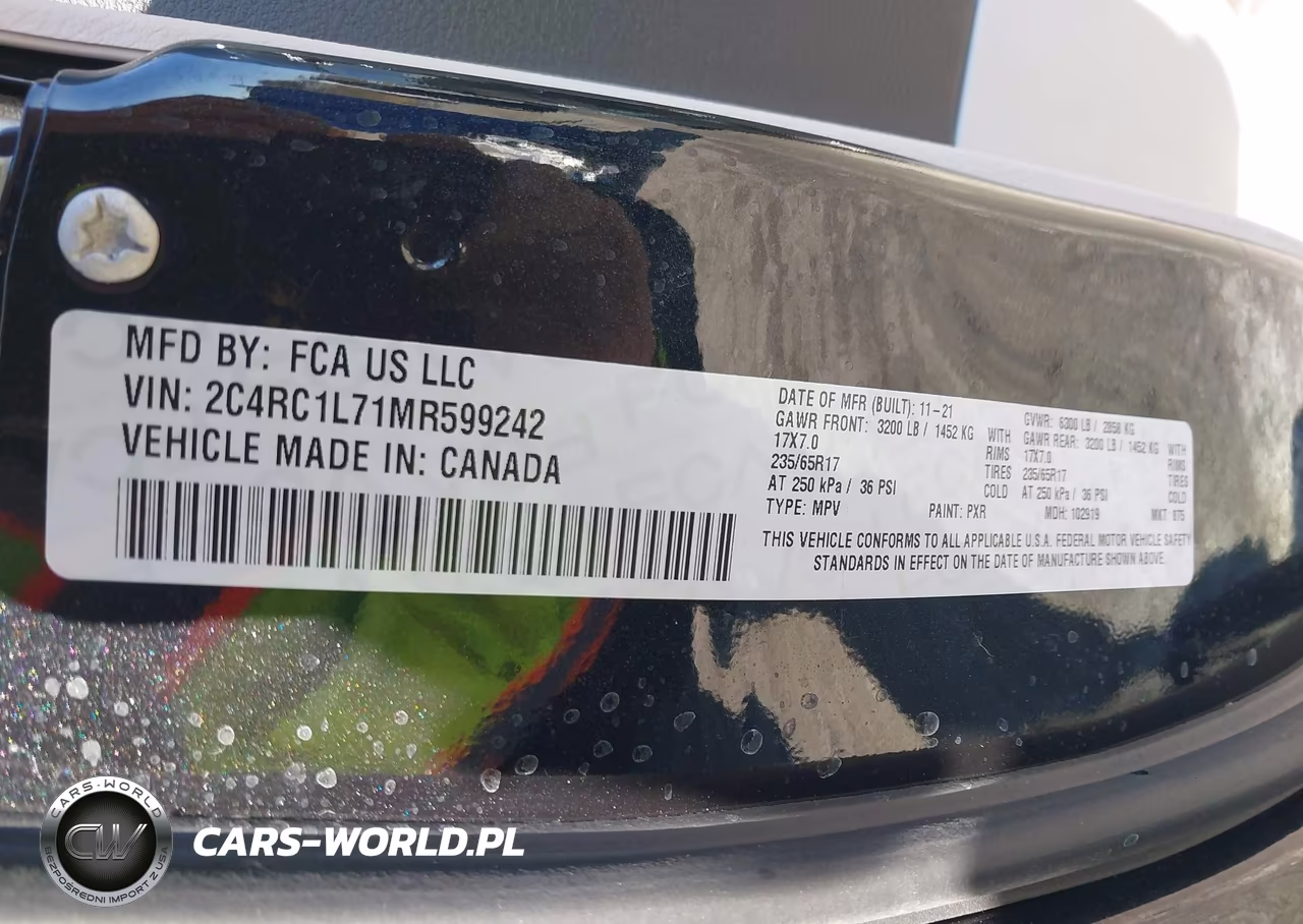 2021 Chrysler Pacifica Hybrid Touring L VIN:2C4RC1L71MR599242 - 9
