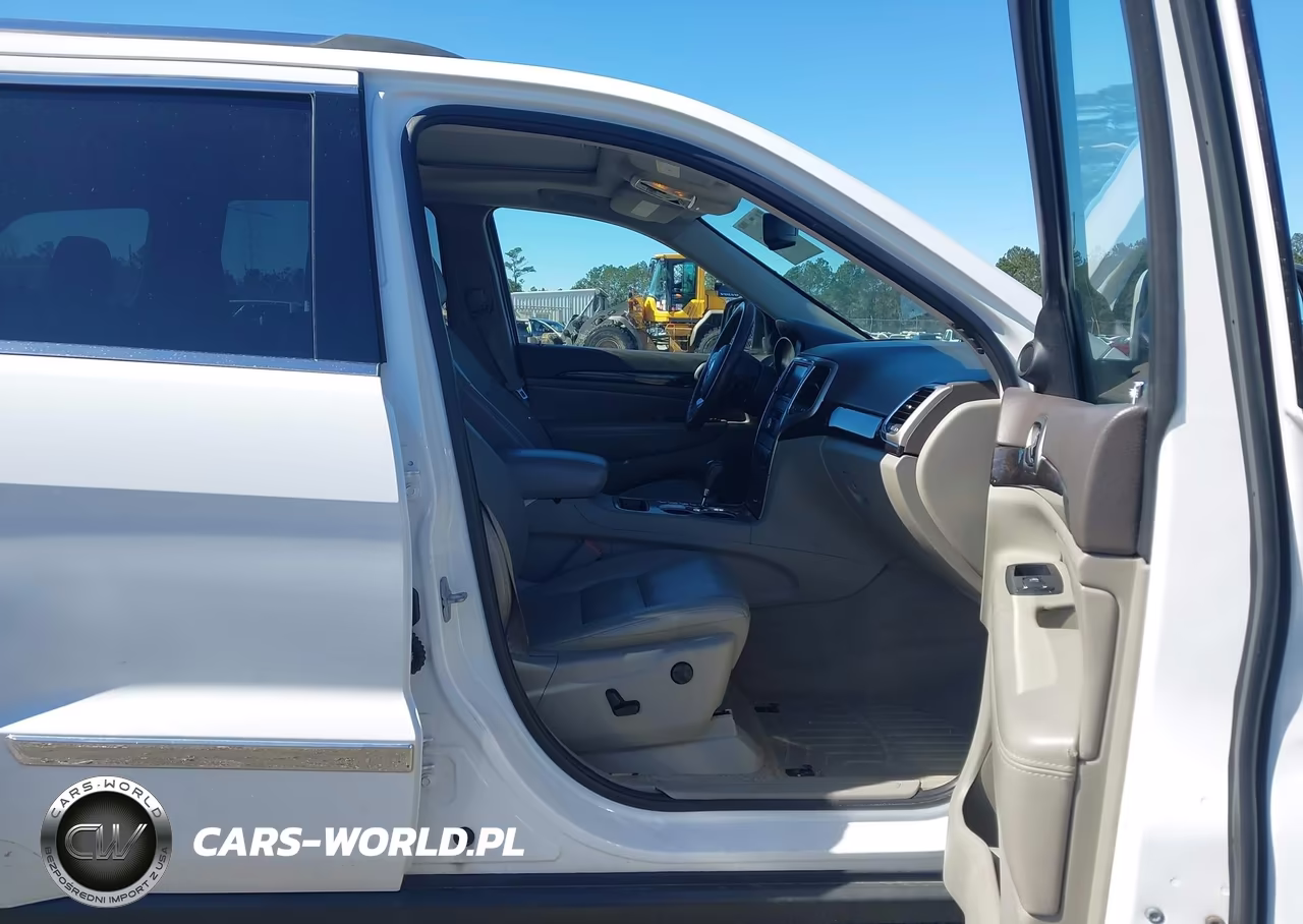 2013 Jeep Grand Cherokee Laredo VIN:1C4RJEAGXDC520420 - 5