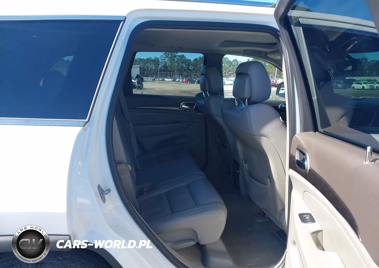 2013 Jeep Grand Cherokee Laredo VIN:1C4RJEAGXDC520420 - 8