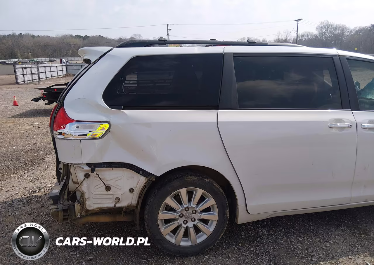 2011 Toyota Sienna Limited V6 VIN:5TDYK3DC1BS159998 - 14