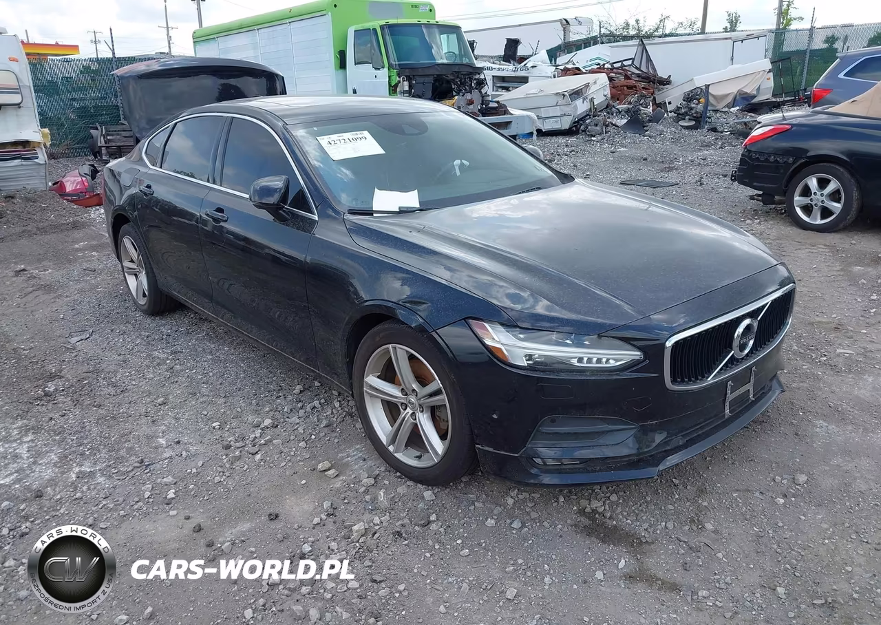 2018 Volvo S90 T5 Momentum