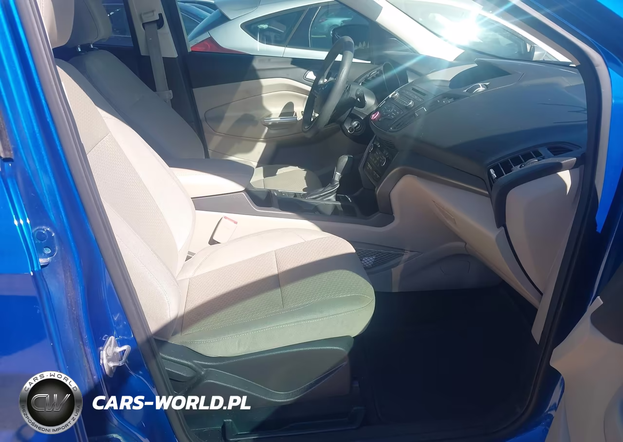 2017 Ford Escape Se VIN:1FMCU0GD2HUB15192 - 5