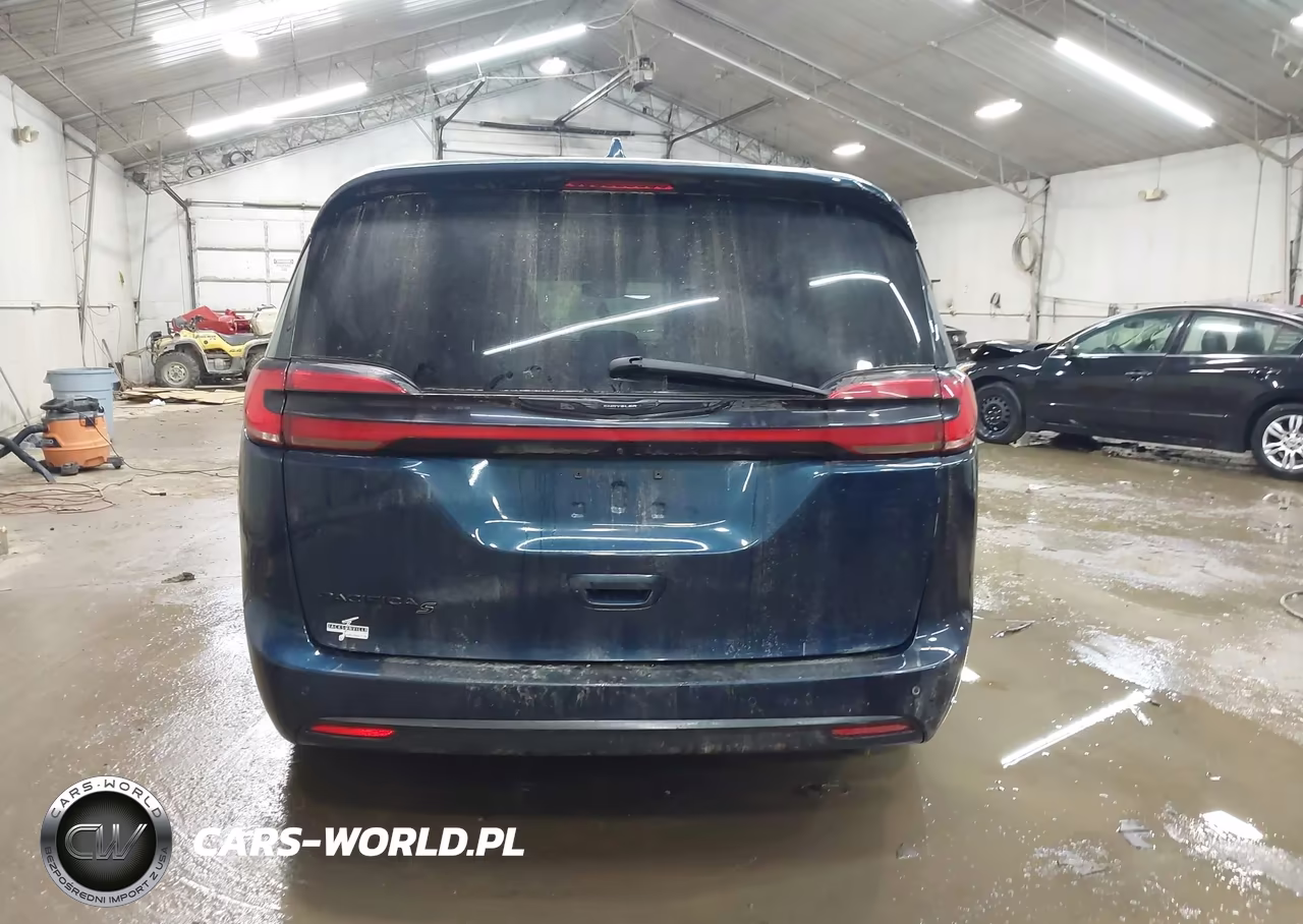 2021 Chrysler Pacifica Touring VIN:2C4RC1FG0MR593315 - 16
